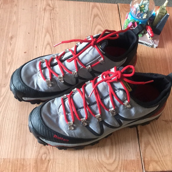 dunham hiking boots waffle stomper